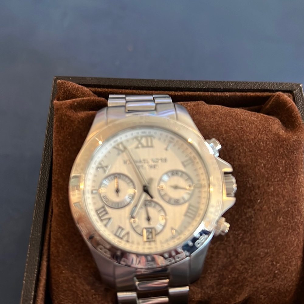 Authentic. Vintage. Michael Kors Silver Stainless Steel Watch